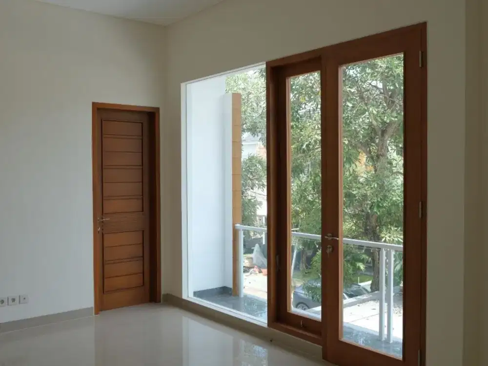 Desain Modern, Rumah Baru, 15 Menit RSUP Dr. Sardjito