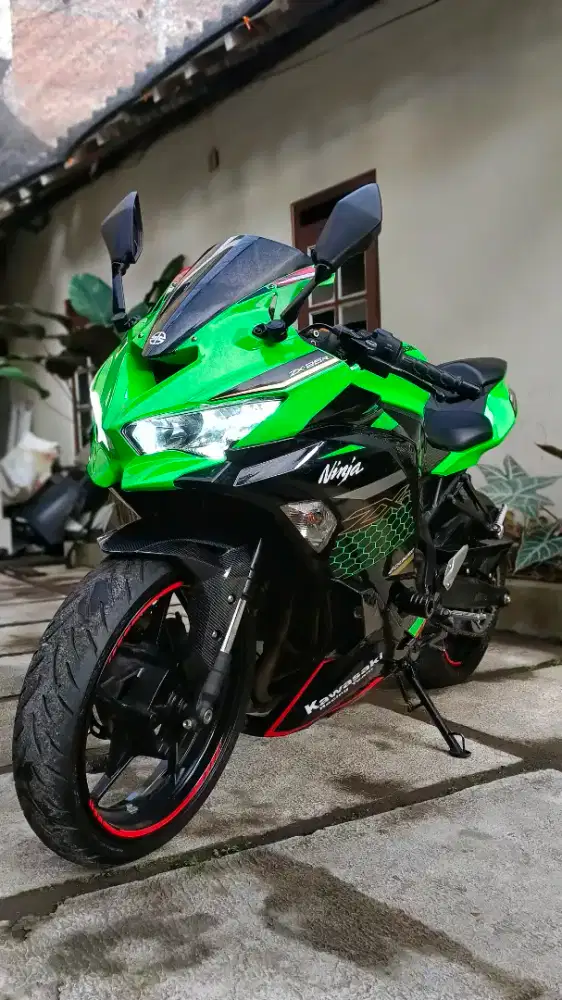 Kawasaji zx25r abs qs krt odo 6rb asli