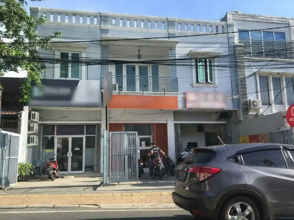 Ruko Strategis Siap Usaha di Kawasan Ramai Buaran Duren Sawit – 2,5 Lantai