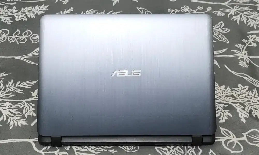 Asus Vivobook a407ma Intel n4000/4/1tb batre awet 3jam nominus