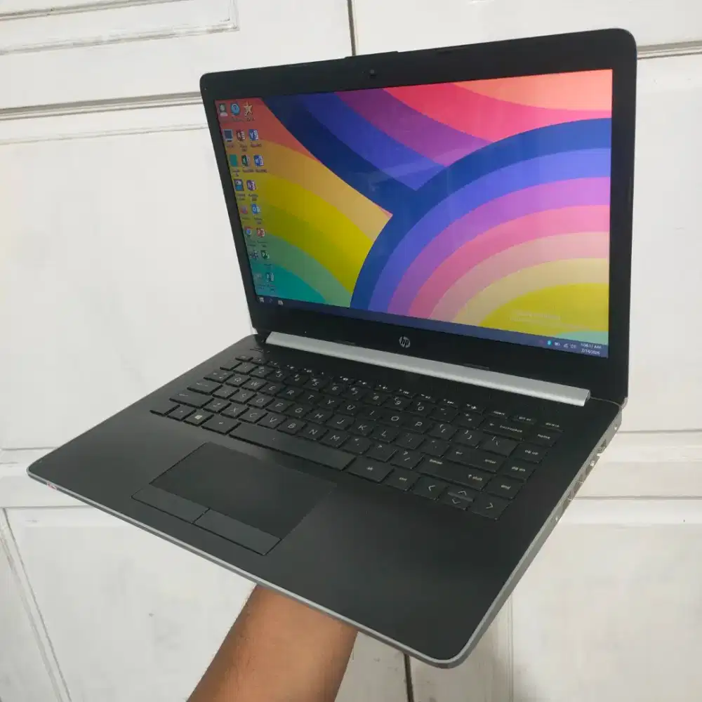 Laptop HP 14 cm0067AU AMD A9 9424 Ram 8GB VGA Radeon R5