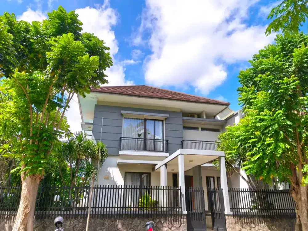 Area Elite Rumah The Chofa Full Furnish + Private Pool - Jual & Sewa