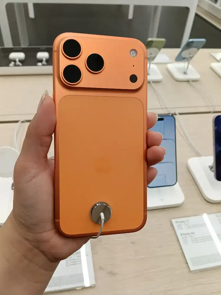 Kredit iphone 17pm 256gb orange hanya dengan KTP