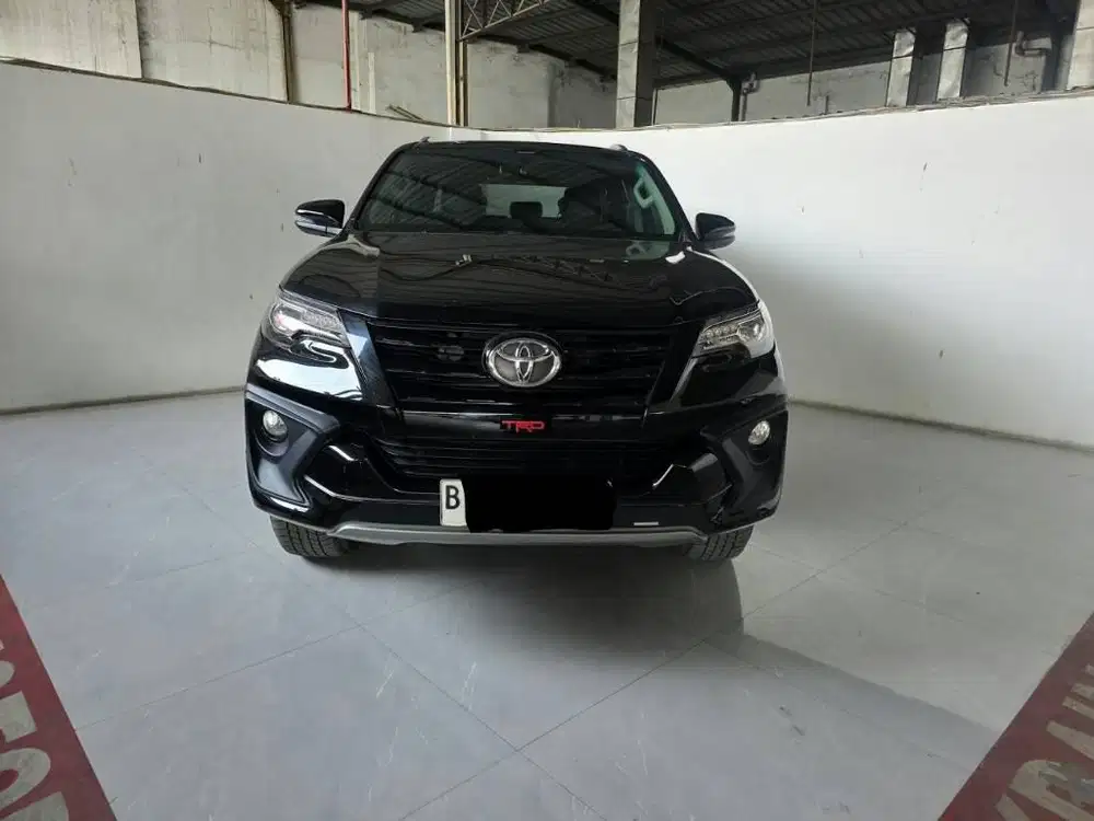 Km Low 52rban Toyota Fortuner VRZ TRD 2.4 AT ( Matic ) 2017/2018 Hitam
