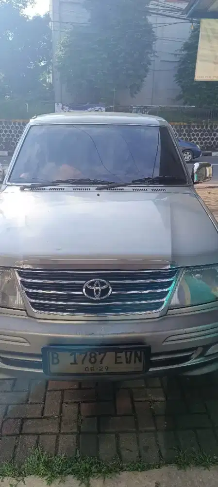 Toyota Kijang Krista Luxury