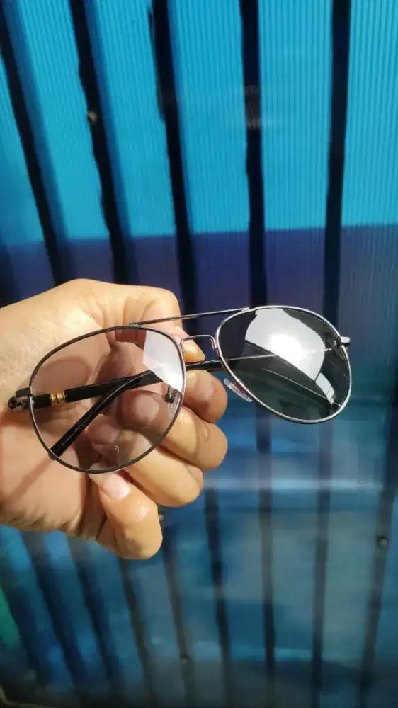 Kacamata kece menawan