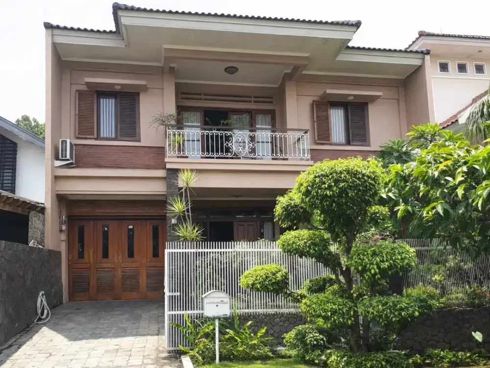 Rumah 2 Lantai Luas di Bintaro Sektor 2 - Lokasi Super Strategis