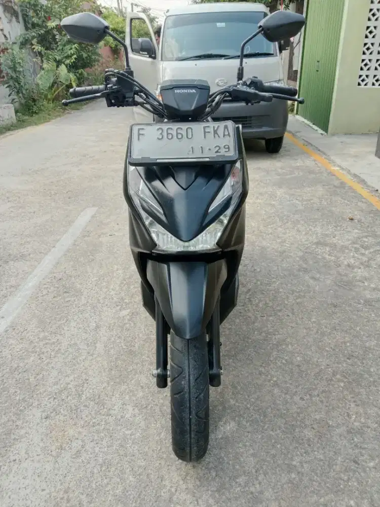Dijual motor Honda Beat street 2024