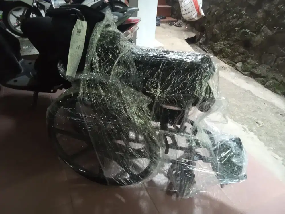 Kursi roda kesehatan