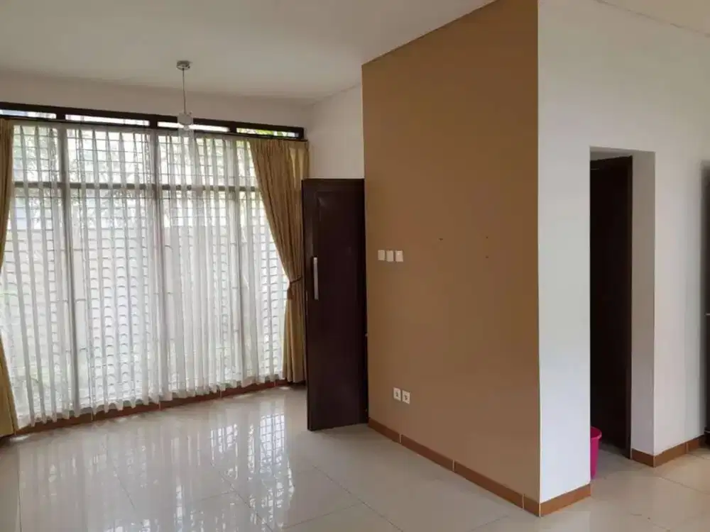 Disewakan rumah di komplek Cipaku Indah Setiabudi