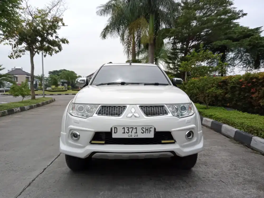 Pajero sport Dakar Sunroof limited AT 2013