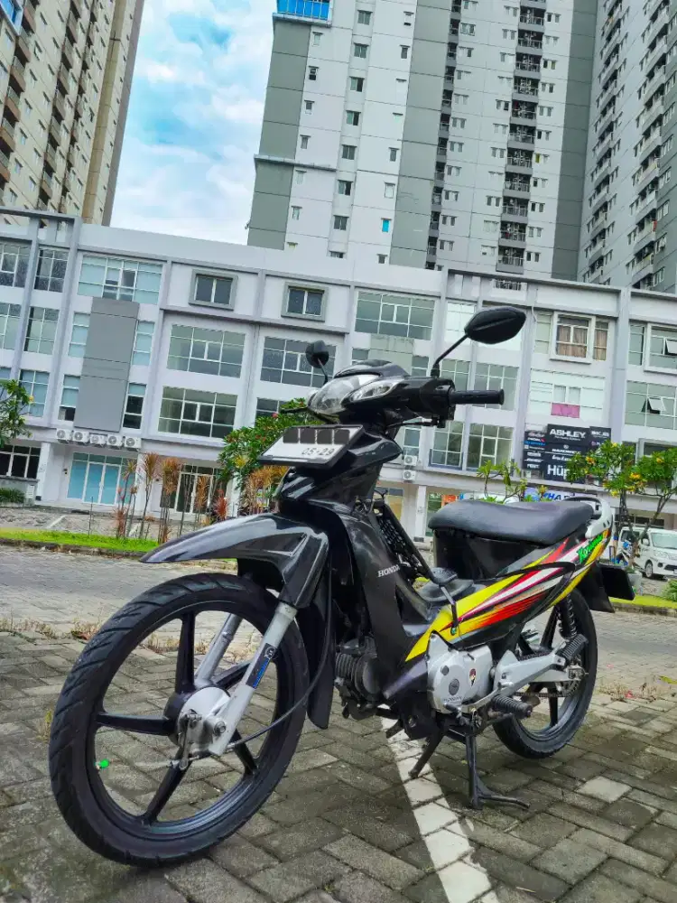 HONDA KARISMA 125 (2004) [Free HELM]