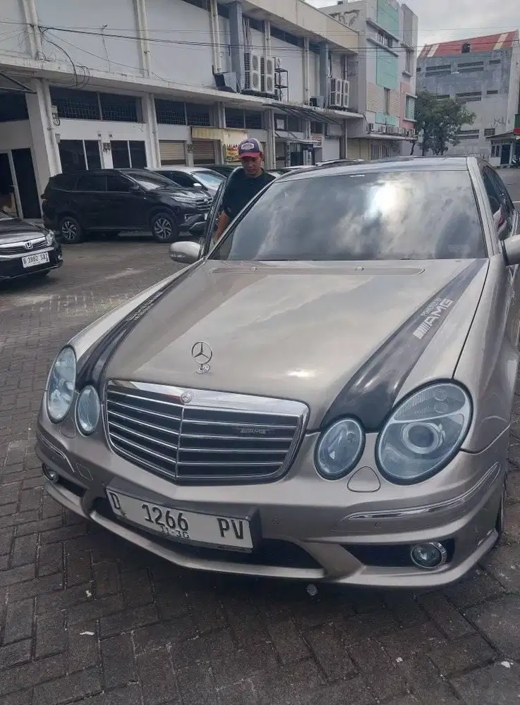 mercy e240 elegance avangard thn2004 w silver ors sun roof pjk pjngi