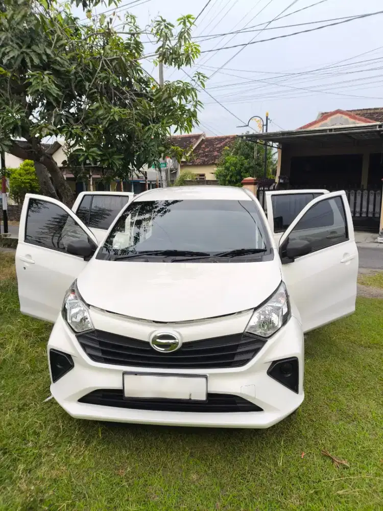 DIJUAL CEPAT – DAIHATSU SIGRA 1.0 D MT 2025