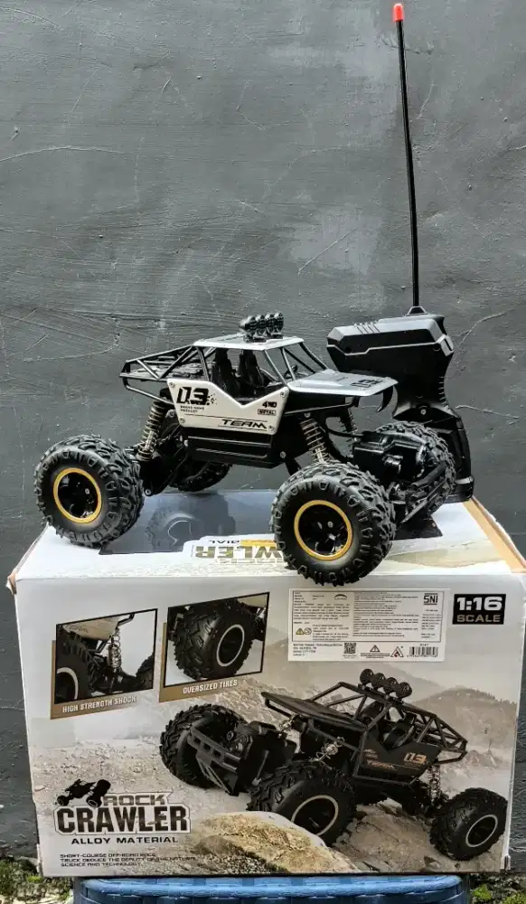 Mobil Remote Radio Control Rock Crawler