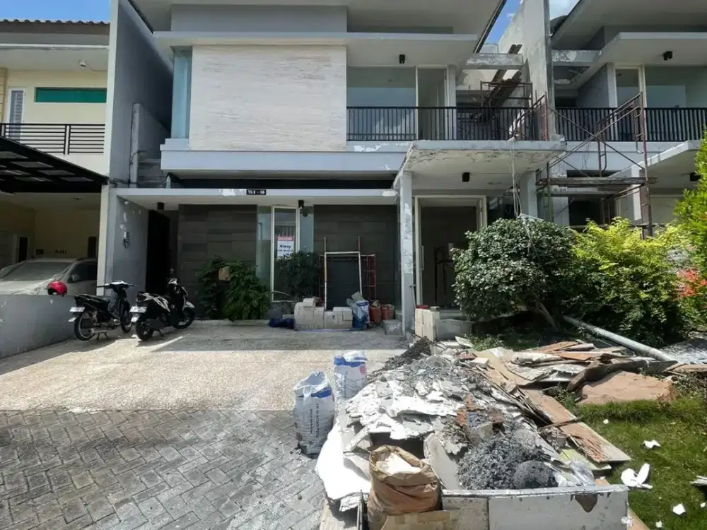 Dijual Rumah Bagus dan Strategis, Dekat G-Walk, Citraland, Surabaya