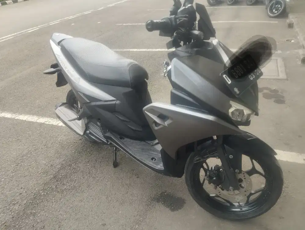 DI JUAL - Yamaha Aerox 125 tahun 2016 warna ABU-ABU Metalik