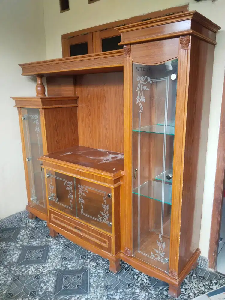 JUAL LEMARI TV ATAU LACI