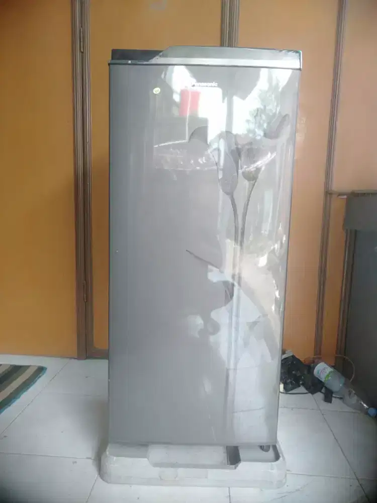 Jual cepat kulkas Panasonic 1 pintu