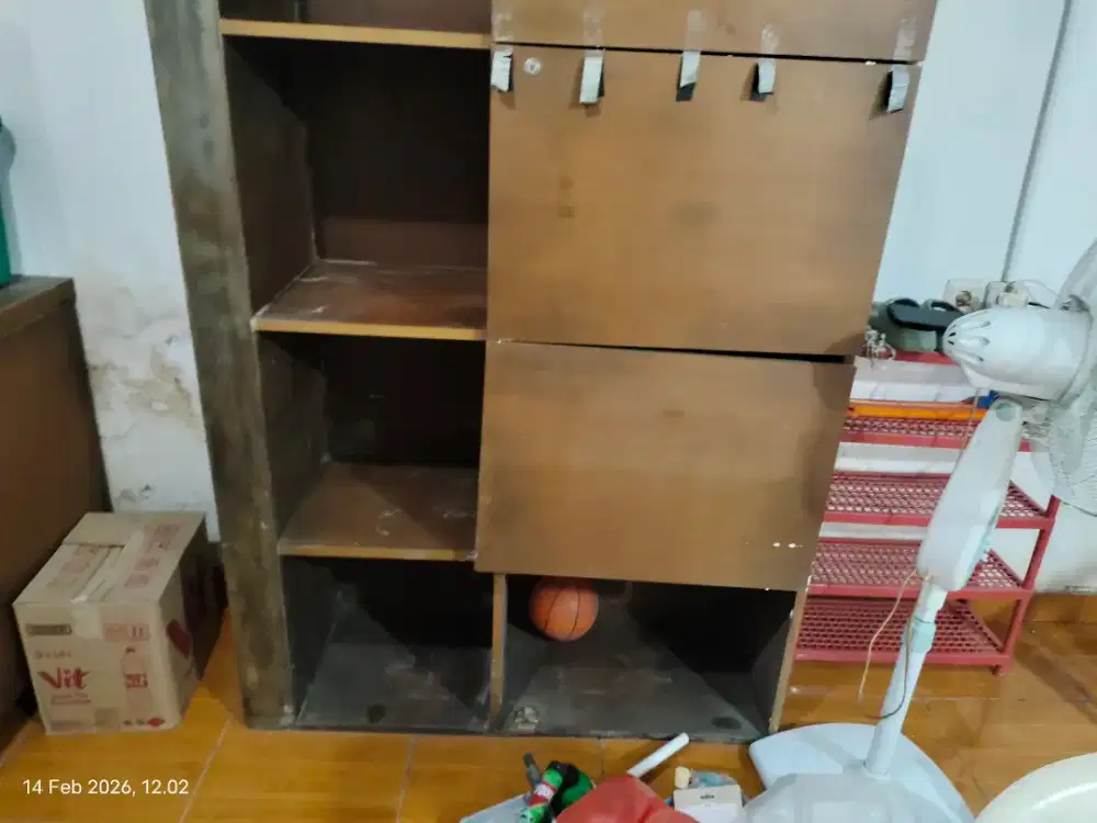 Lemari pakaian, lemari makan , rak lemari