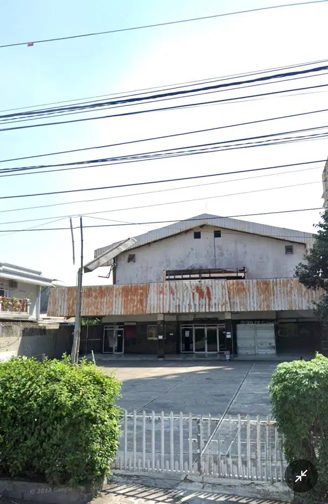 DIJUAL/SEWA GEDUNG DI RUNGKUT COCOK UNTUK LAP OLAHRAGA, GUDANG