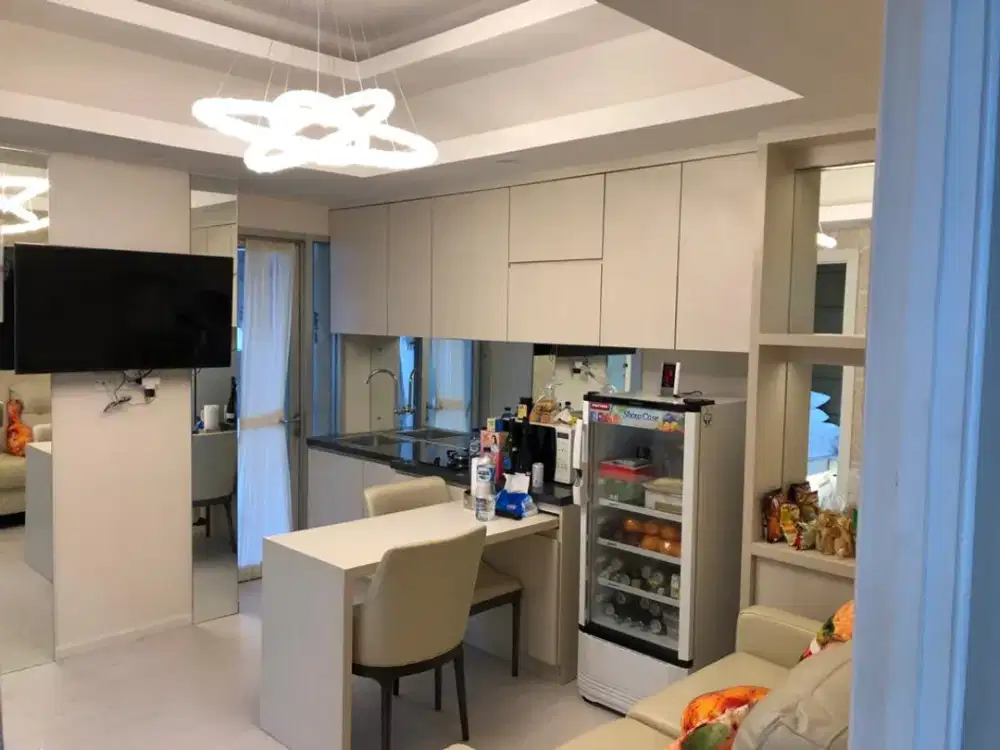 disewakan unit apartemen green lake sunter,2 kamar furnished,lantai rendah,2 AC dan waterheater,new interior