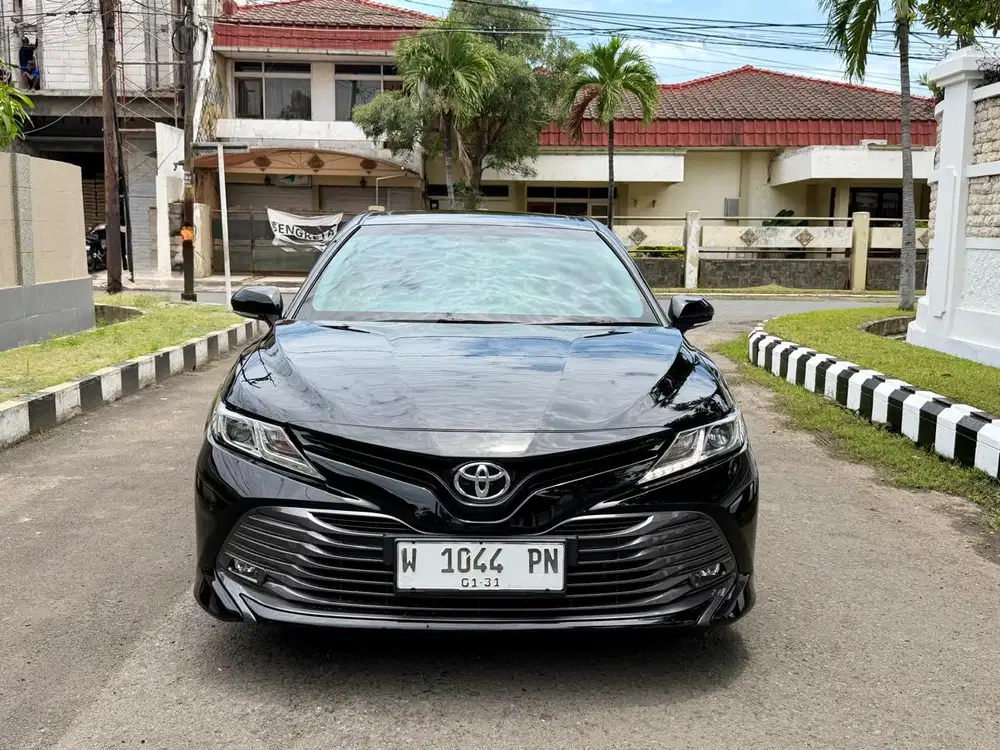Toyota Camry 2.5 V AT'2019. Super Good Quality