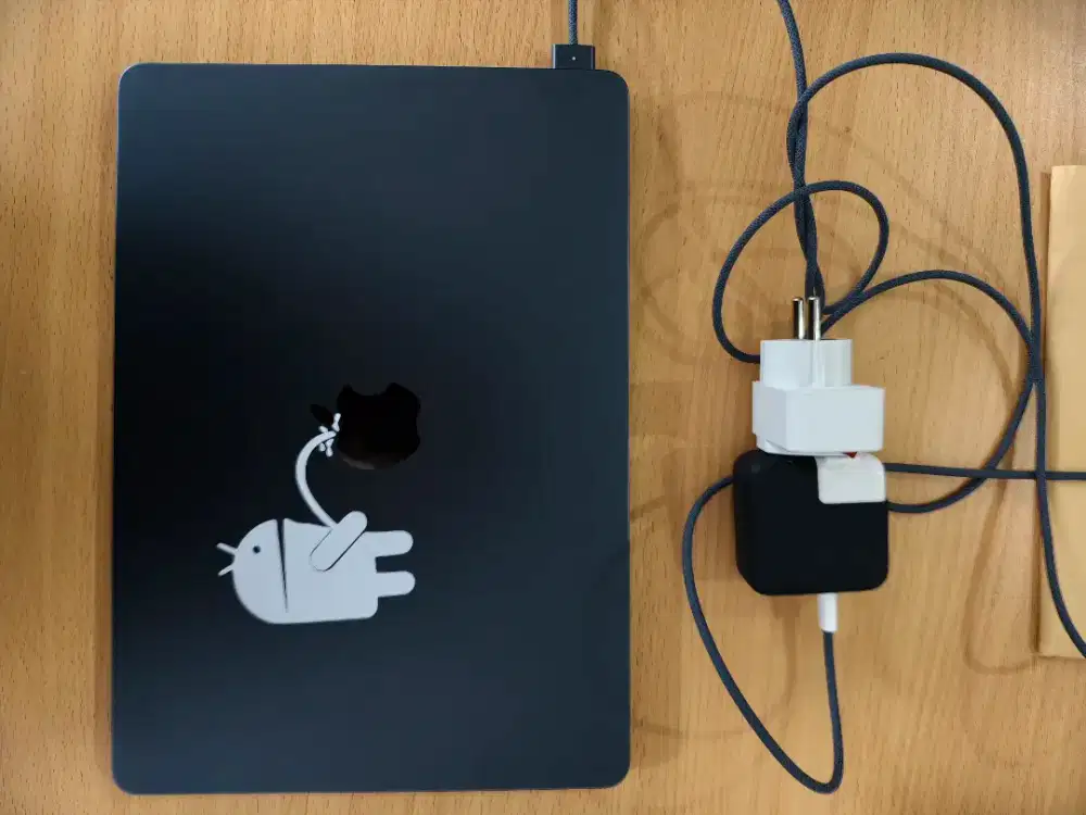 Mac air M4 like new 16/256