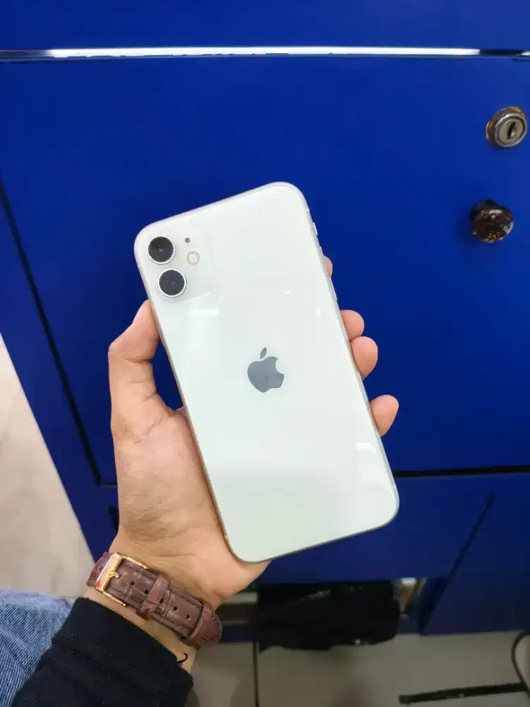 Seken iphone 11 64gb ibox