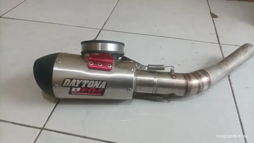 Knalpot motor daytona