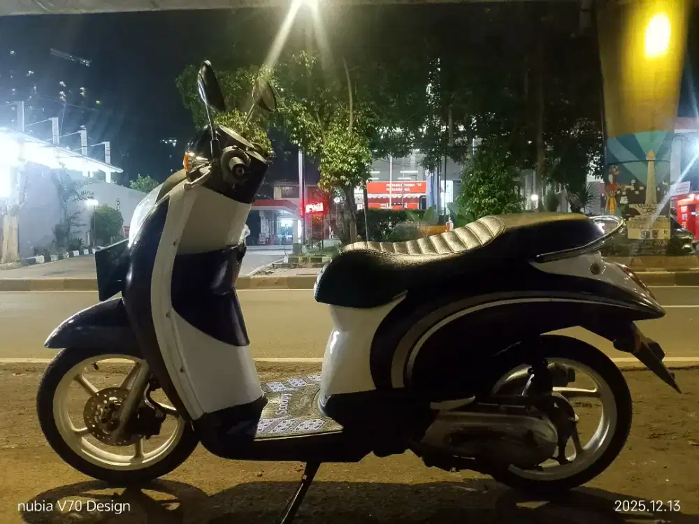 SCOOPY KARBU warna UNGU