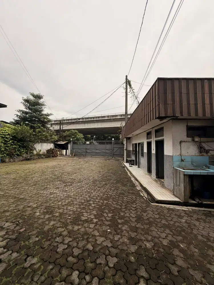 Rumah Besar Soekarno Hatta Bandung Cocok Untuk Kantor/Gudang Strategis