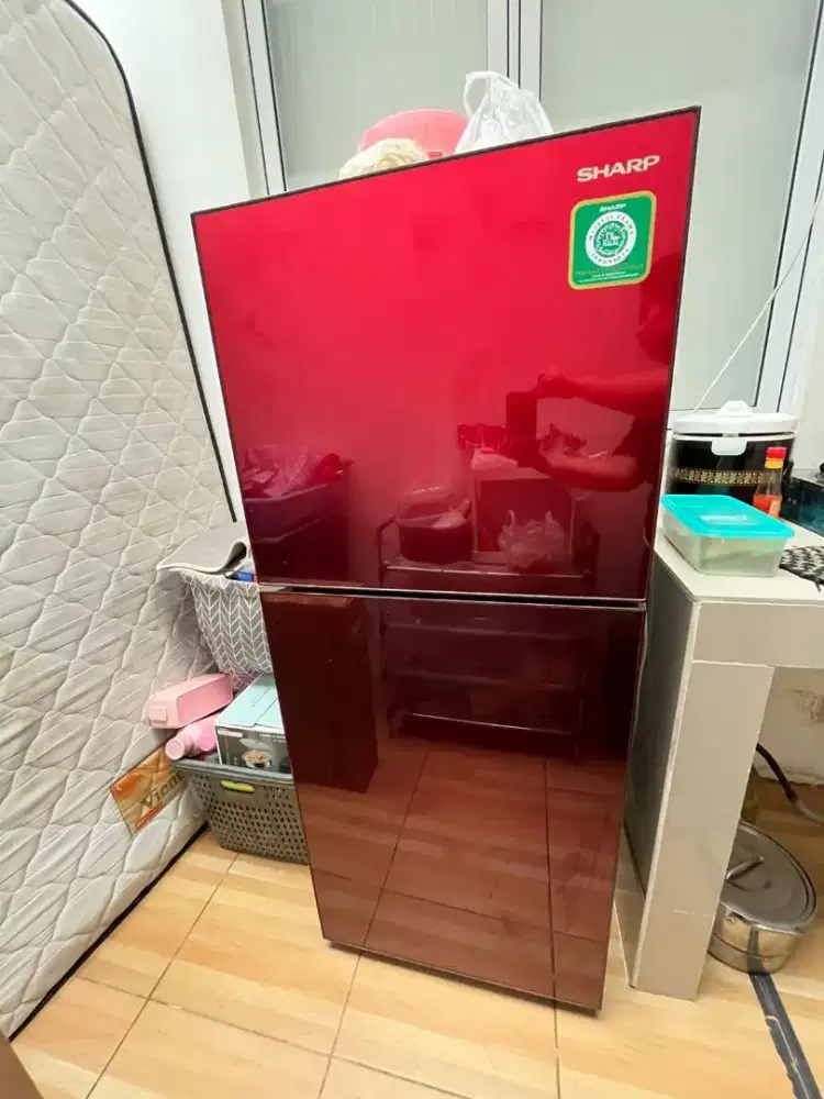 Di jual kulkas sharp