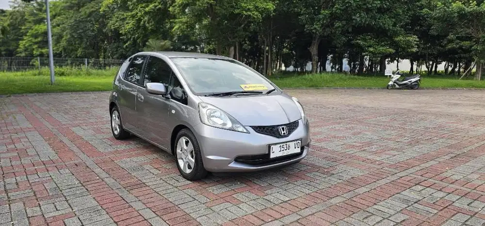 Jazz S Matik th 2009/08 lowkm 30rban asli, fullset, original luar dlm