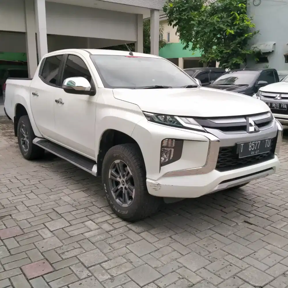 MITSUBISHI TRITON DC 2.4L EXCEED M/T 4X4 2022 NIK 2022 NOPOL T ORIGINA