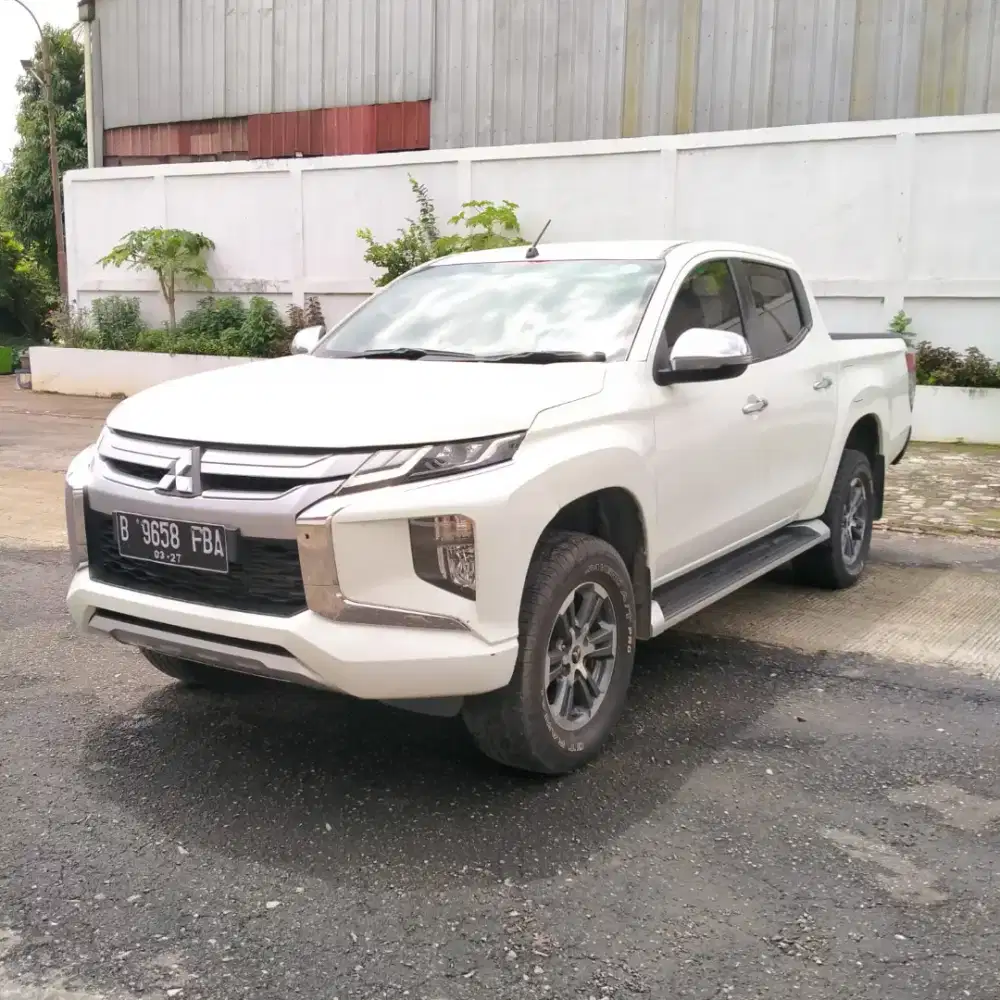 MITSUBISHI TRITON DC 2.4L EXCEED M/T 4X4 2022 NIK 2021 NOPOL B ORIGINA