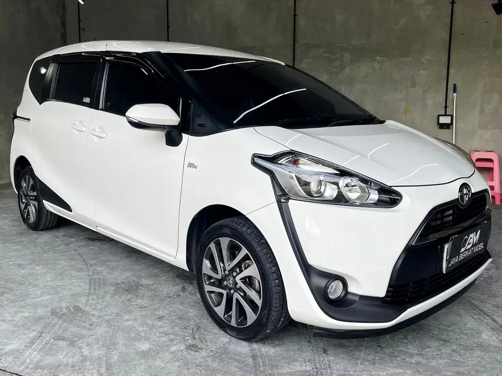 Toyota SIENTA 1.5V CVT 2019