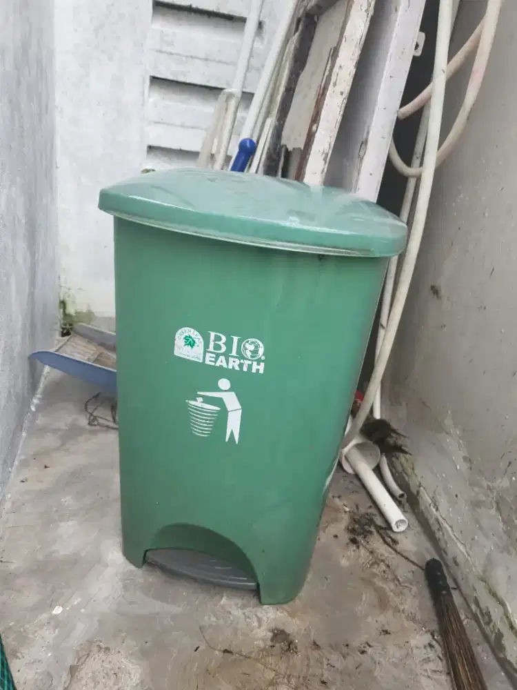 Tempat sampah bio 45L