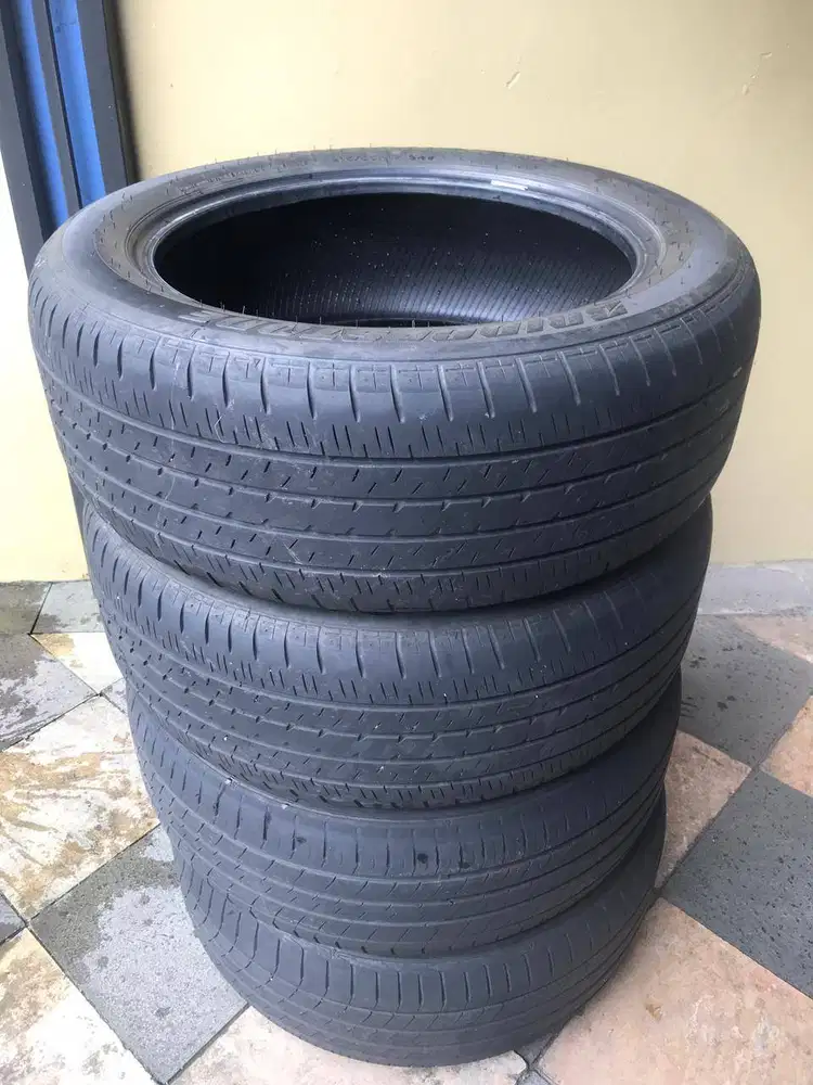 di jual ban bridgstone er33 dan dunlop lm 705  215/55 R17