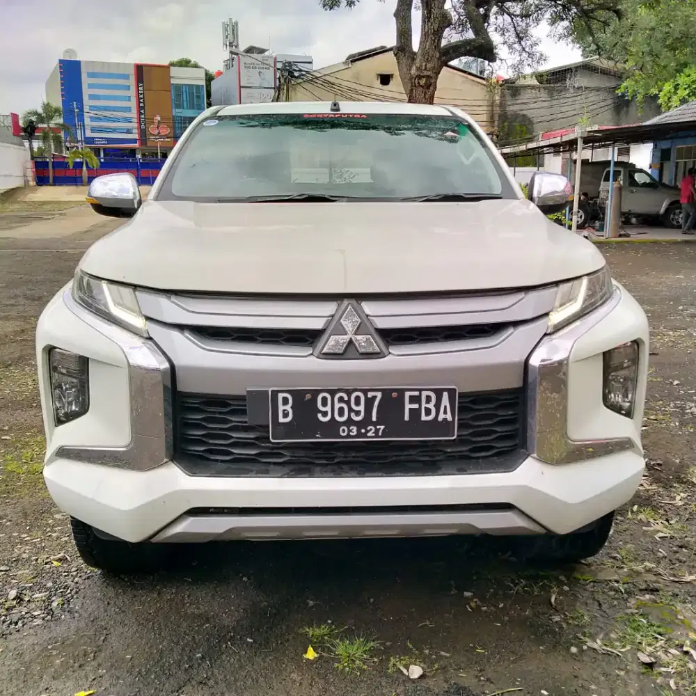 MITSUBISHI TRITON DC 2.4L EXCEED M/T 4X4 2022 NIK 2021 NOPOL B ORIGINA
