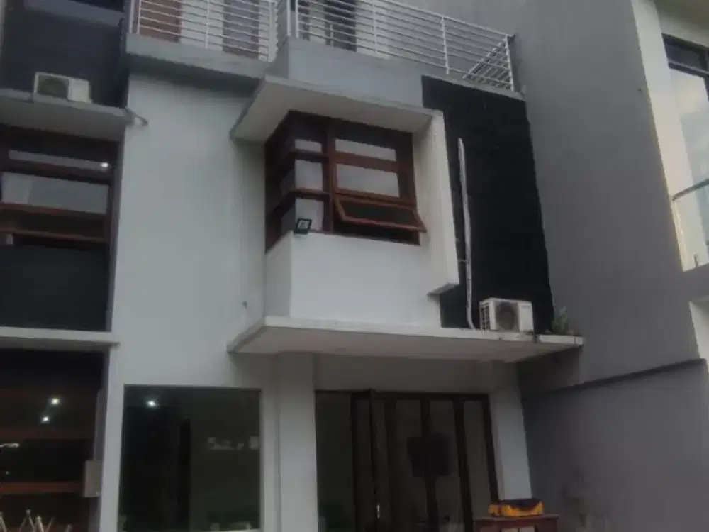 Jual Rumah Villa + Pool + Furnished di Resort Dago Pakar Bandung