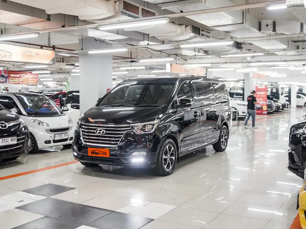 Hyundai H1 Royale 2.5 Disel CRDI Matic 2018 Hitam ganjil