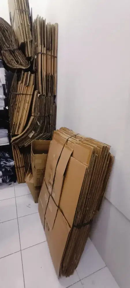 Kardus bekas packing