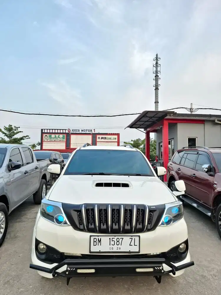 Fortuner 2013 G TRD VNT matic. Km178rb