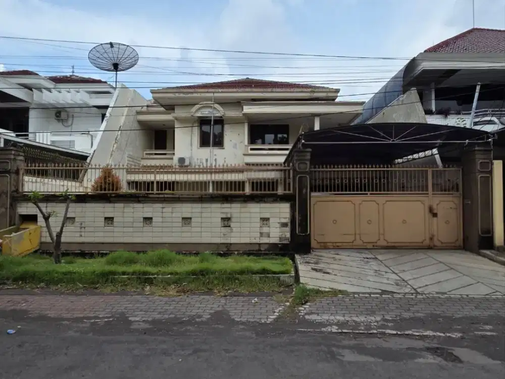 Rumah Dharmahusada Indah  STRATEGIS BOULEVARD