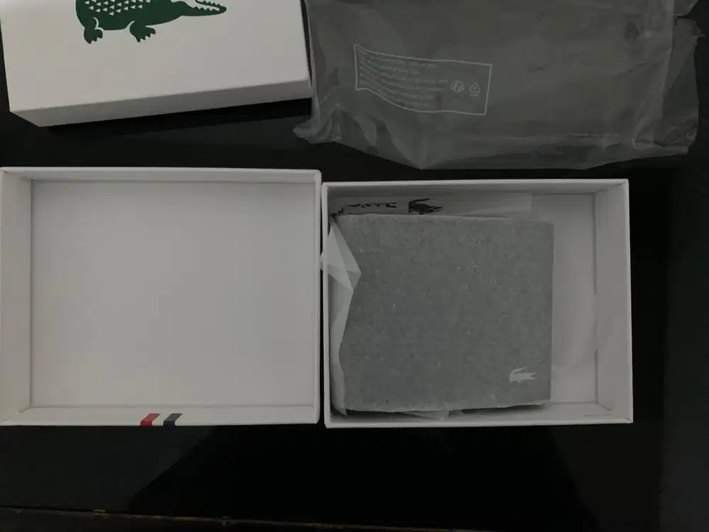 Jual dompet kulit lacoste fitzgerald six card leather wallet navy ori