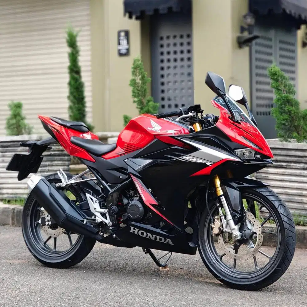 HONDA NEW CBR150R NON ABS 2022 MERAH KM 8K PAJAK PANJANG NO MINUS