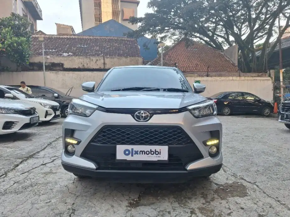 DP MURAH Toyota Raize 1.0 G One Tone Bensin-MT 2021 Silver CJFGB