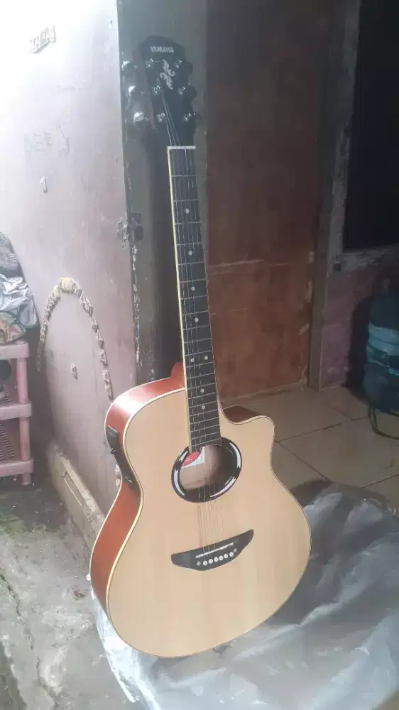 GITAR YAMAHA APX500ii