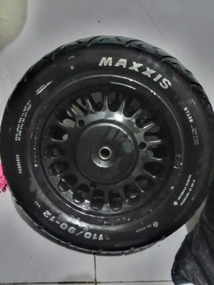 Velg VND depan belakang ring 12 + ban